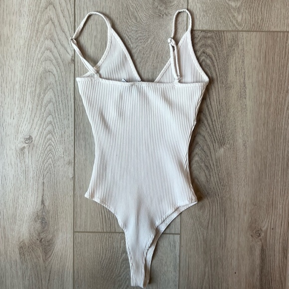 Princess Polly Bodysuit - Picture 4 of 4